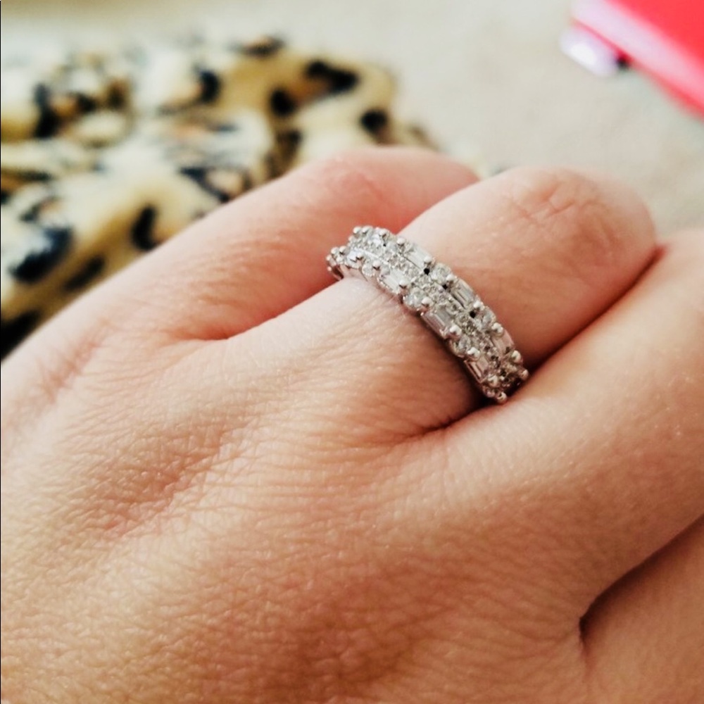 Crown Cross Ring - Picture 7 of 8